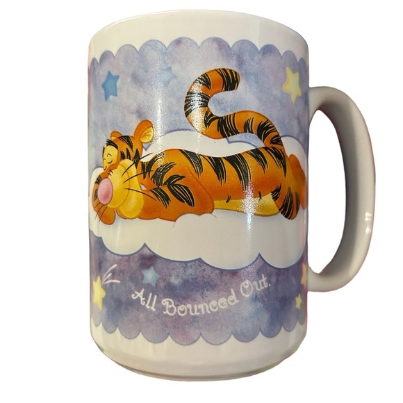 Winnie the Poo and Tigger Mugs “Dreaming Our Bothers Away” Disney Classi… - Picture 3 of 6